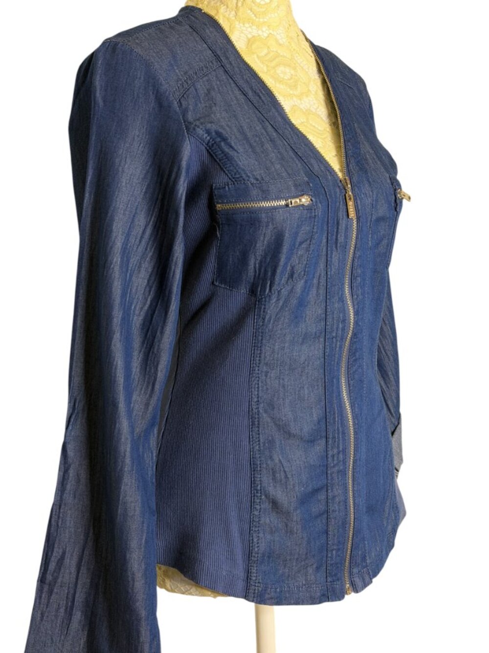 Guess Chambray Shirt Top Blouse Zip Front Roll Tab Sleeve Blue S NWOT - Picture 2 of 7